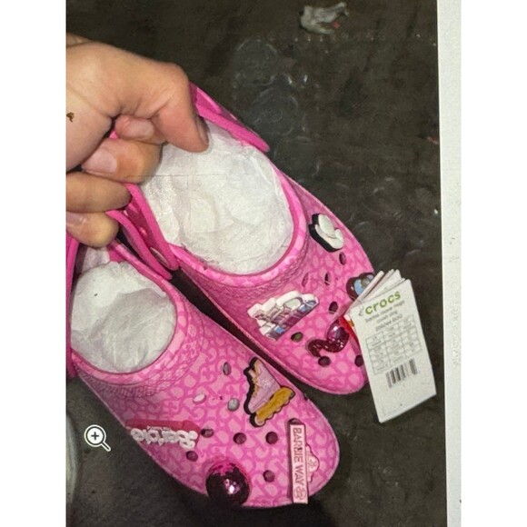 Barbie Pink Crocs women size 8 
Brand New with Tags - Picture 4 of 6